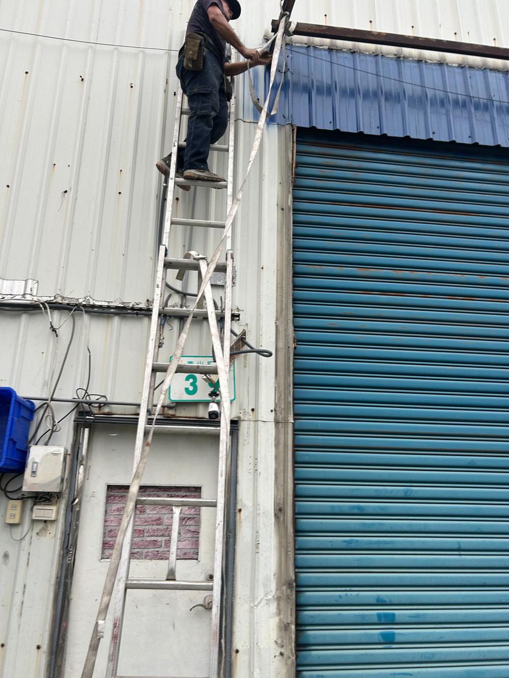 高雄外牆金屬壁板施工