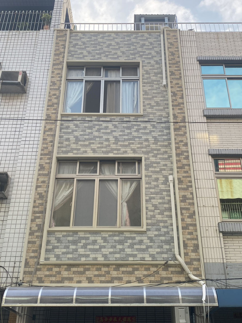 高雄外牆更換金屬壁板